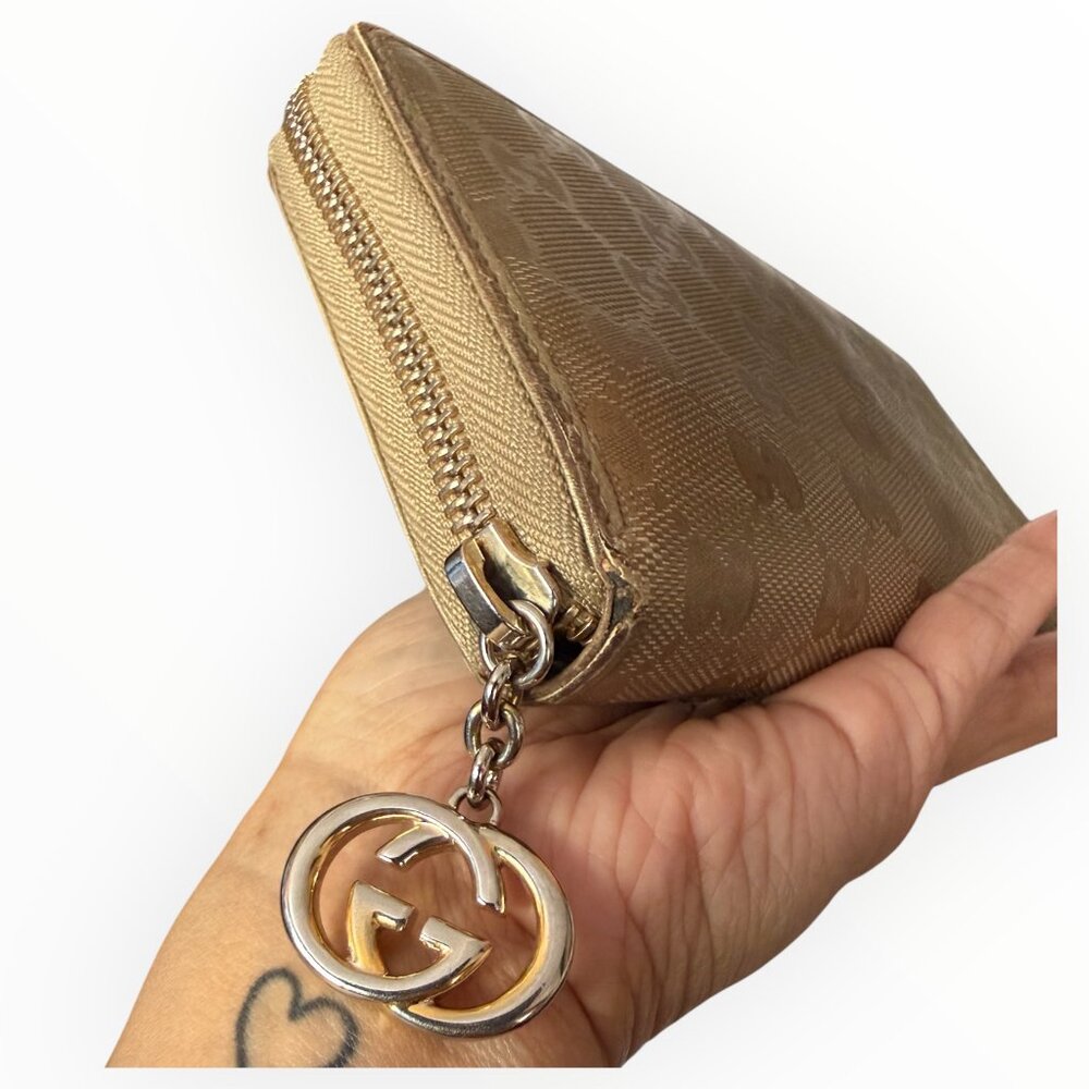 Gucci GG Imprime Metallic Gold Zip Around Wallet - Picture 5 of 8